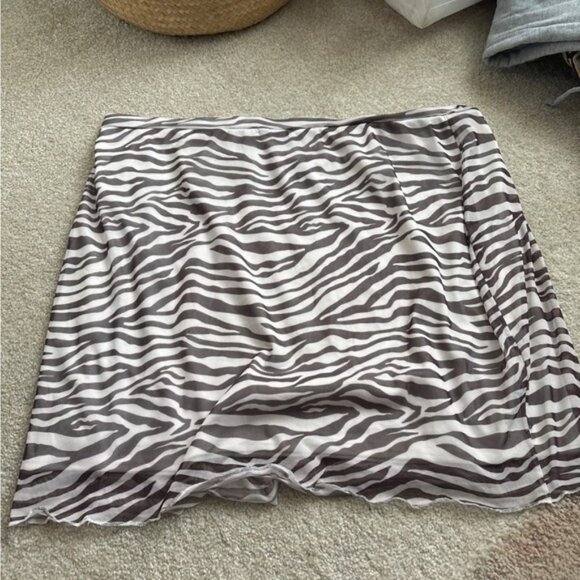 Zebra Print Mini Skirt - Picture 1 of 2
